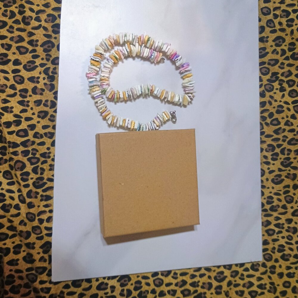 18 inch pucca chip multi color necklace
